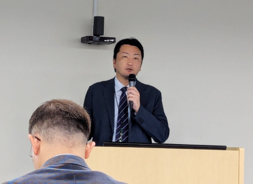 ファンリード STiV事業部の小宮山 靖裕氏の講演の様子