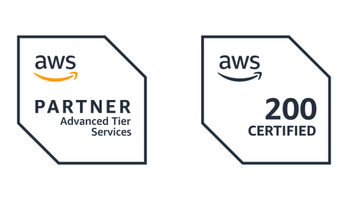 AWSアドバンストティアサービスパートナーロゴとAWS 200 APN Certification Distinctionロゴ